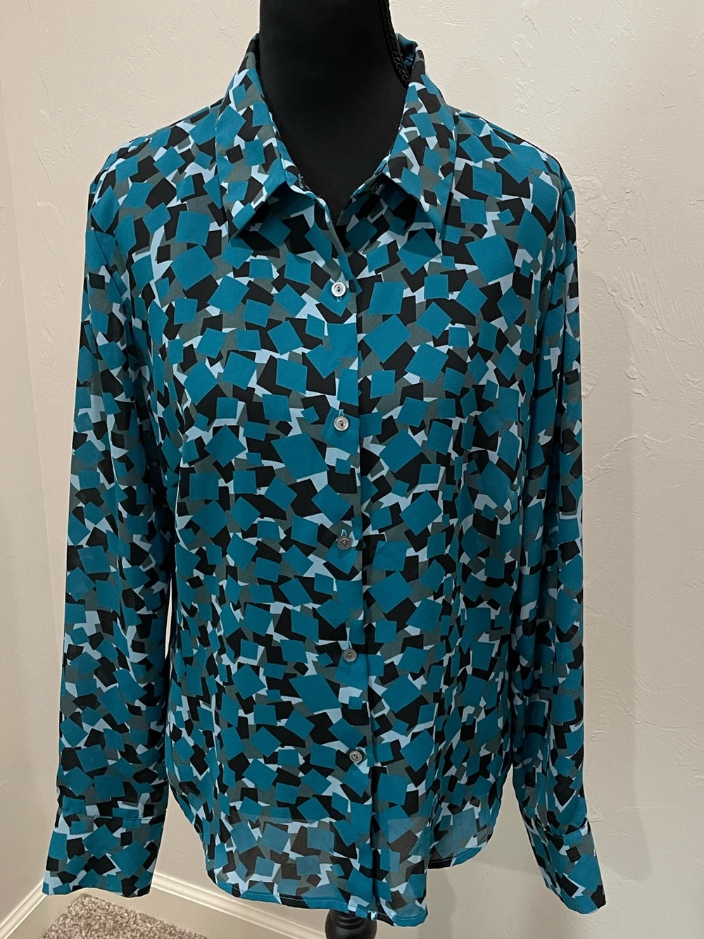 The Limited Teal and Black Geometric Button-Down Shirt